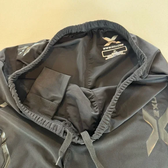 NWOT 2XU Men's XL Core Compression Long Tights Pants Black Lightweight Training